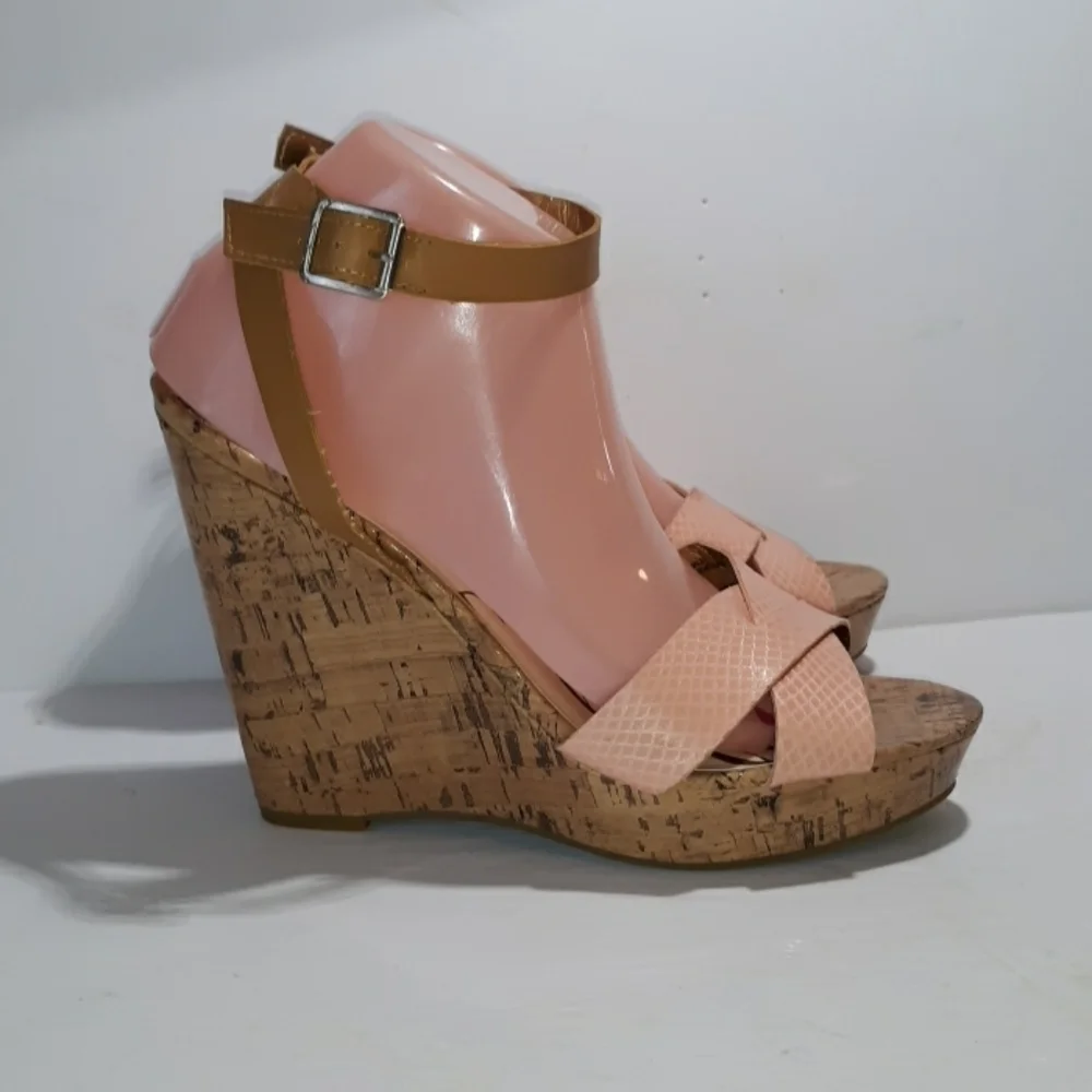 Sam & Libby 9.5 wedge heels platform peach cork